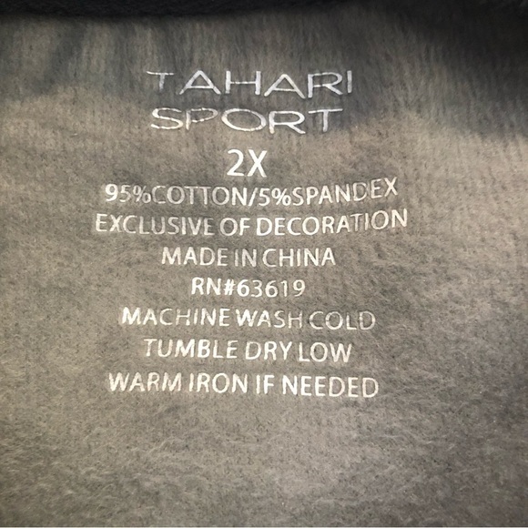 Tahari Sport / NWT/ Charcoal Gray Sweatshirt with Thumb Holes ~ MSRP $82 - Picture 11 of 11